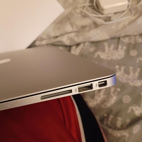MacBook Air 2017 - 13 inch - 128 GB, Silver, 8 GB, Intel Core i5