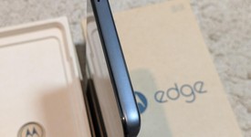 Good
													Motorola Edge (2022) - Unlocked, Gray, 128 GB, 8 GB, photo 4 of 9