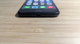 Fair
													Apple iPhone SE 3rd Gen 2022 - Unlocked, Midnight, 64 GB, A2595, photo 3 of 13