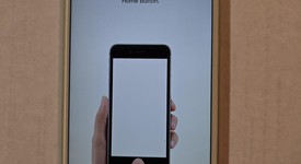 Good
													Apple iPhone 6 Plus - Unlocked, Gold, 16 GB, A1522, photo 2 of 9