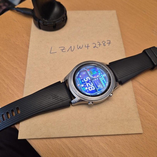 Samsung Gear S3 - Black & Silver, Classic