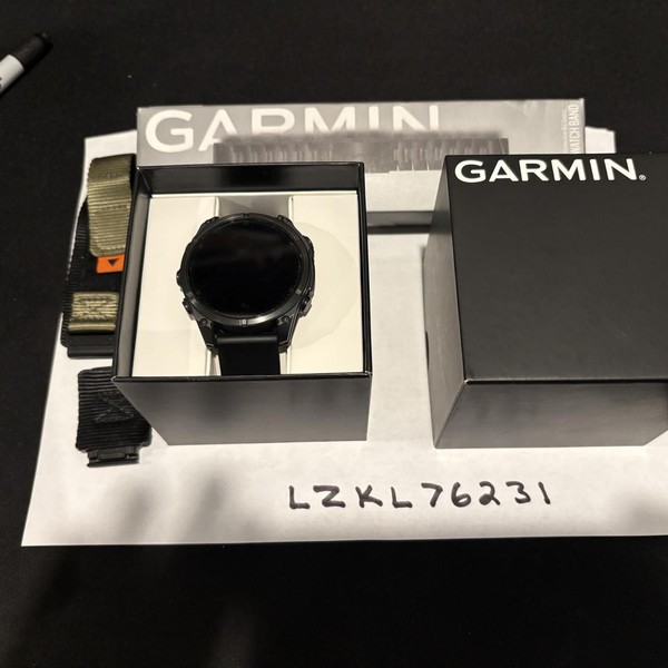 Garmin Fenix 8 - Titanium, AMOLED