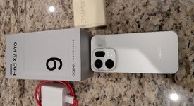 Mint
													Oppo Find X9 Pro - Unlocked Non-US, Silk White, 512 GB, 16 GB, photo 3 of 7