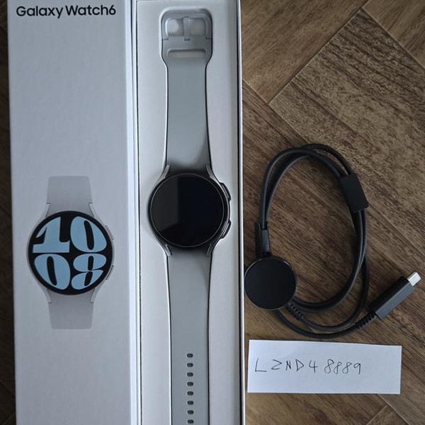 Samsung Galaxy Watch6 - Wi-Fi, Silver, 44mm