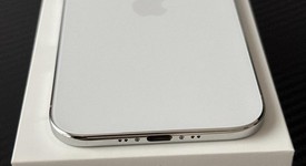 Mint
													Apple iPhone Air - Unlocked, Cloud White, 256 GB, A3260, photo 5 of 6