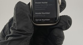Good
													Apple Watch SE 2nd Gen 40mm - Unlocked, Starlight, A2726 - Cellular, Aluminum, photo 2 of 13