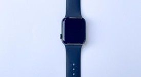 Fair
													Apple Watch Series 5 40mm - Gray, A2092 - GPS, Aluminum, photo 4 of 16