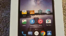 Mint
													ZTE Blade V8 Pro - Unlocked, Black, 32 GB, 3 GB, photo 2 of 6