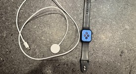 Good
													Apple Watch Series 8 41mm - Unlocked, Midnight, A2772 - Cellular, Aluminum, photo 2 of 4