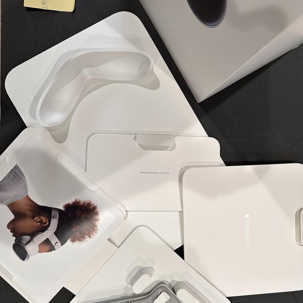 Apple Vision Pro - 256 GB