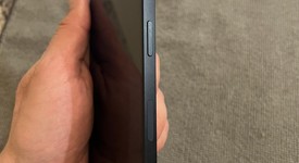 Mint
													Apple iPhone 13 - Unlocked, Midnight, 128 GB, A2482, photo 4 of 9