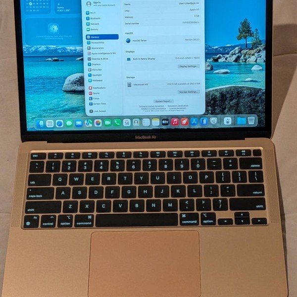 MacBook Air 2020 - 13 inch - 256 GB, Gold, 8 GB, Apple M1