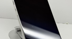 Good
													Apple iPhone 16 Pro Max - Unlocked, White, 256 GB, A3084, photo 3 of 3