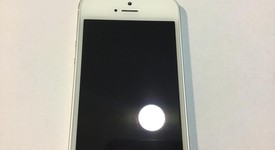 Good
													Apple iPhone SE 1st Gen 2016 - TracFone, Silver, 32 GB, A1662, photo 4 of 9