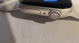 Fair
													Apple Watch Series 7 41mm - AT&T, Starlight, A2475 - Cellular, Aluminum, photo 4 of 6