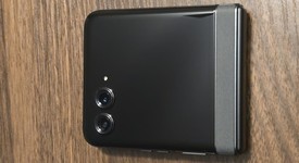 Mint
													Motorola Razr (2024) - Metro by T-Mobile, Gray, 256 GB, 8 GB, photo 4 of 6