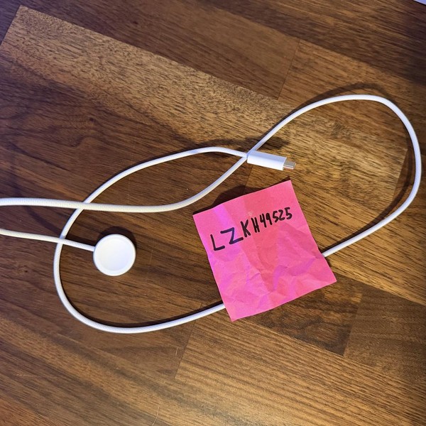 Apple Watch Series 8 45mm - Unlocked, Starlight, A2774 - Cellular, Aluminum