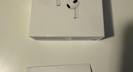 New
													Apple AirPods 3rd Gen - MagSafe Case, photo 1 of 3