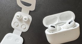 Used
													Apple AirPods Pro - MagSafe Case, photo 2 of 7