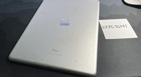 Fair
													Apple iPad 5th Gen - Wi-Fi, Silver, 32 GB, A1822, photo 5 of 8