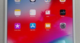Good
													Apple iPad Pro 10.5" - Unlocked, Silver, 64 GB, photo 2 of 2