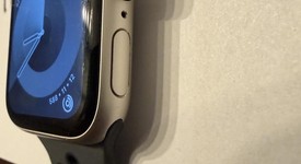 Good
													Apple Watch SE 1st Gen 40mm - Unlocked, Silver, A2353 - Cellular, Aluminum, photo 4 of 6