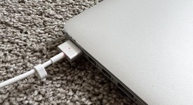 Good
													MacBook Pro 2015 (Retina) - 13" - Silver, 512 GB, 8 GB, photo 4 of 9