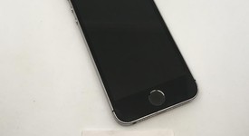 Good
													Apple iPhone SE 1st Gen 2016 - T-Mobile, Grey, 16 GB, A1662, photo 4 of 11