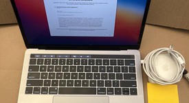 Good
													MacBook Pro 2018 (With Touch Bar) - 13" - I5, Gray, 256 GB, 16 GB, photo 1 of 7
