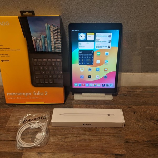 Apple iPad 8th Gen - Wi-Fi, 128 GB, Gray, A2270