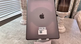 Good
													Apple iPad Air 3rd Gen - Unlocked, Silver, 64 GB, photo 2 of 4