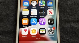 Good
													Apple iPhone SE 1st Gen 2016 - AT&T, Rose Gold, 32 GB, A1662, Prepaid, photo 3 of 8