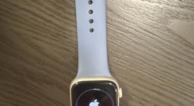 Good
													Apple Watch SE 2nd Gen 44mm - Verizon, Starlight, A2727 - Cellular, Aluminum, photo 6 of 6