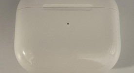 Used
													Apple AirPods 3rd Gen - MagSafe Case, photo 1 of 5