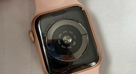 Good
													Apple Watch Series 5 40mm - Gold, A2092 - GPS, Aluminum, photo 4 of 6
