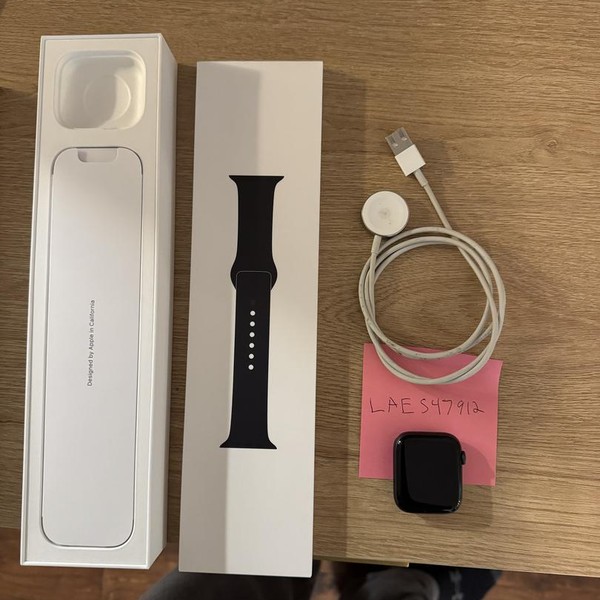 Apple Watch Series 5 44mm - Gray, A2093 - GPS, Aluminum