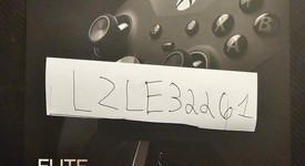 Mint
													Xbox Elite Wireless Controller Series 2 - Black & White, Core, photo 1 of 5