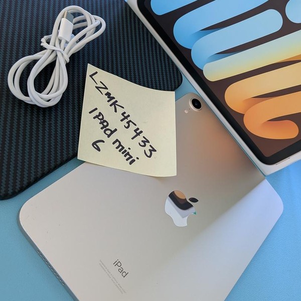Apple iPad Mini 6th Gen - Wi-Fi, 64 GB, Starlight, A2567