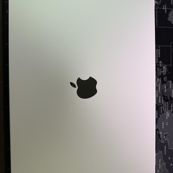 MacBook Pro 2024 - 16 inch - 512 GB, Silver, 24 GB, Apple M4 Pro 14-core