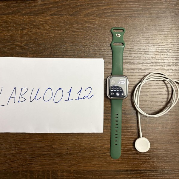 Apple Watch SE 2nd Gen 44mm - Starlight, A2723 - GPS, Aluminum