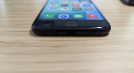Good
													Apple iPhone SE 3rd Gen 2022 - Unlocked, Midnight, 64 GB, A2595, photo 4 of 14