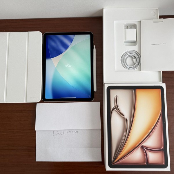 Apple iPad Air 11 inch (M2) 2024 - Wi-Fi, 128 GB, Starlight, A2902