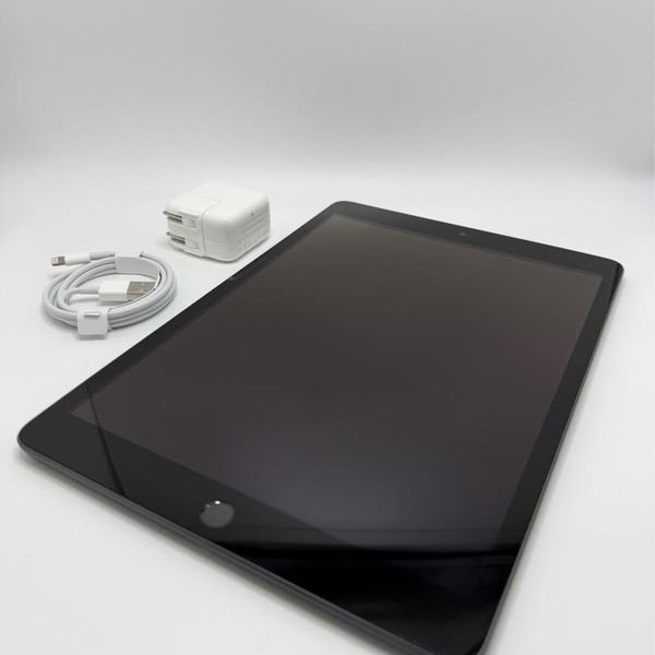 Apple iPad (9th Gen) - Wi-Fi, 64 GB, Gray, A2602