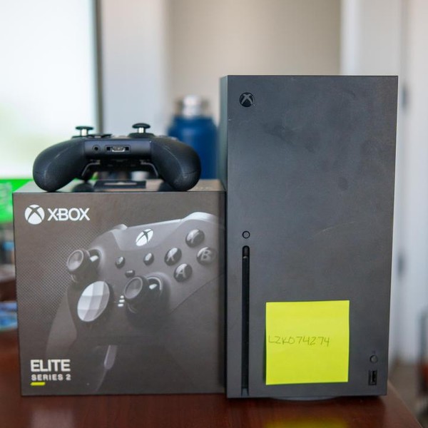 Xbox Series X (2020) - 1 TB, Black, standard