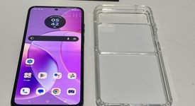 Good
													Motorola Razr 2023 - Unlocked, Lilac, 128 GB, 8 GB, photo 1 of 13