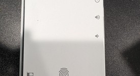 Good
													Google Pixel 8 - Unlocked, Hazel, 128 GB, 8 GB, G9BQD, Sub-6 5G, photo 3 of 11