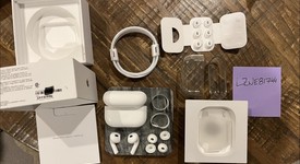 Used
													Apple AirPods Pro 2 - USB-C, photo 2 of 9