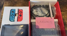 New
													Nintendo Switch - Red & Blue, 32 GB, photo 3 of 4