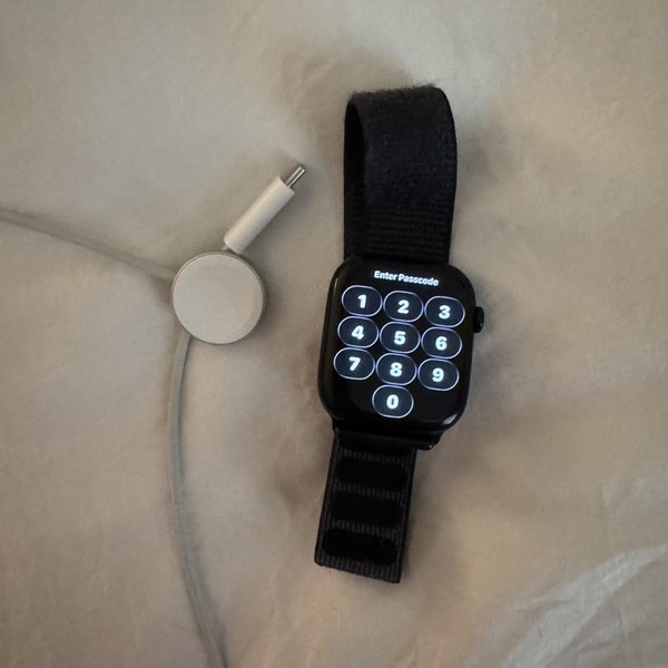 Apple Watch Series 10 46mm - Black, A2999 - GPS, Aluminum