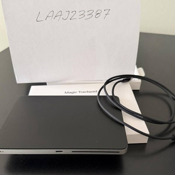 Apple Magic Trackpad - Black